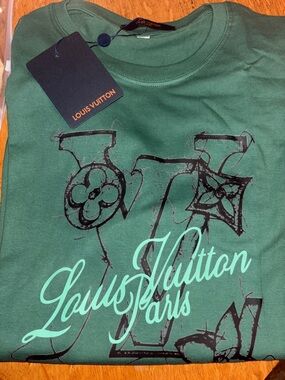 Louis Vuitton Green Tee with Mint Script Logo Read 👇